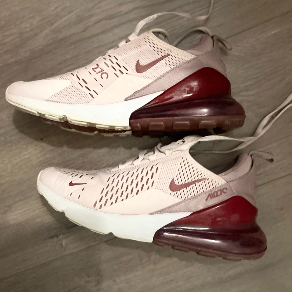WOMEN'S NIKE AIR MAX 270 CASUAL SHOES